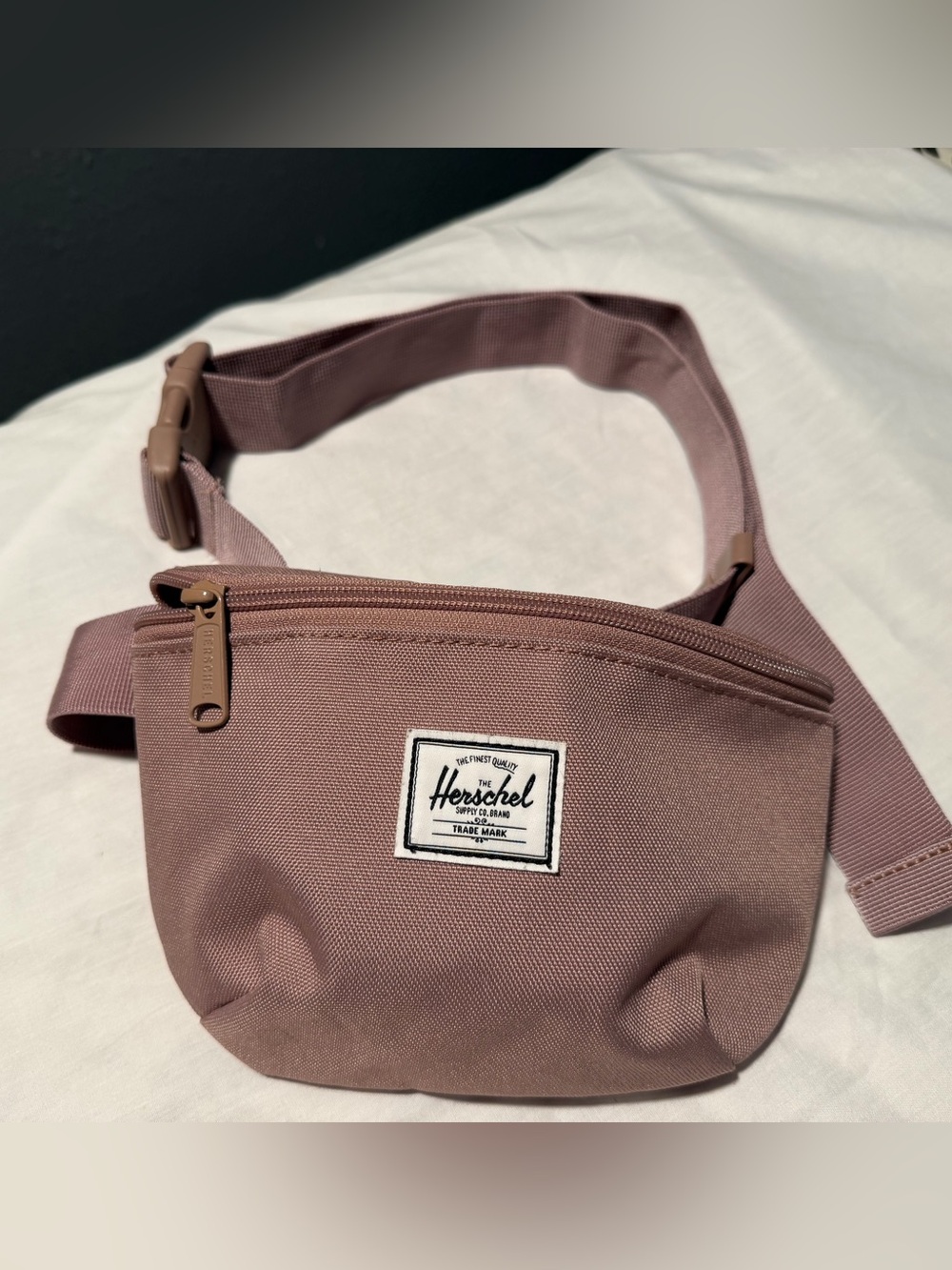 Herschel Supply Company Mini Hip Pack in Dusty Mauve